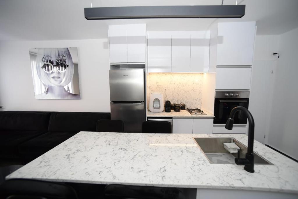 Z-32 Luxury Boutique Apartment เอลัต ภายนอก รูปภาพ